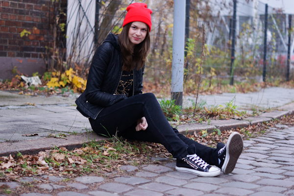 studded Cons