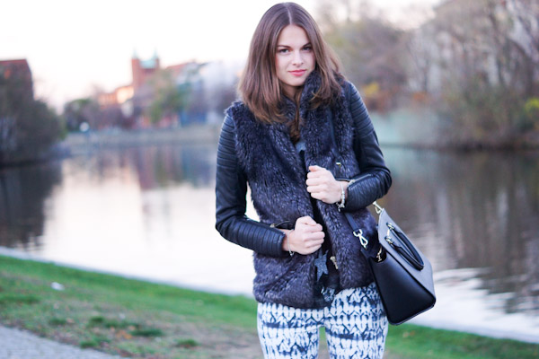 Zara fur vest