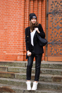 baggy pants pull and bear