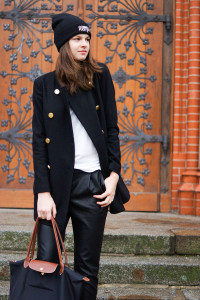 baggy pants pull and bear