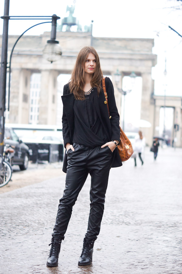 total black outfit