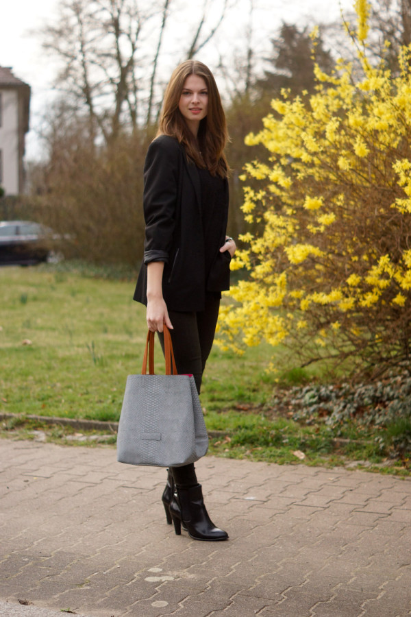 oversized Blazer snake print bag