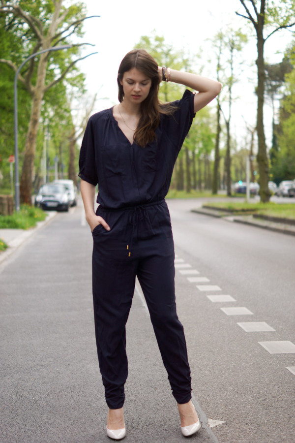 blauer jumpsuit