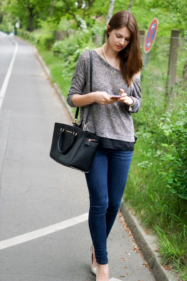 off shoulder shirt