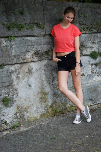 Sportlicher Crop Top Look