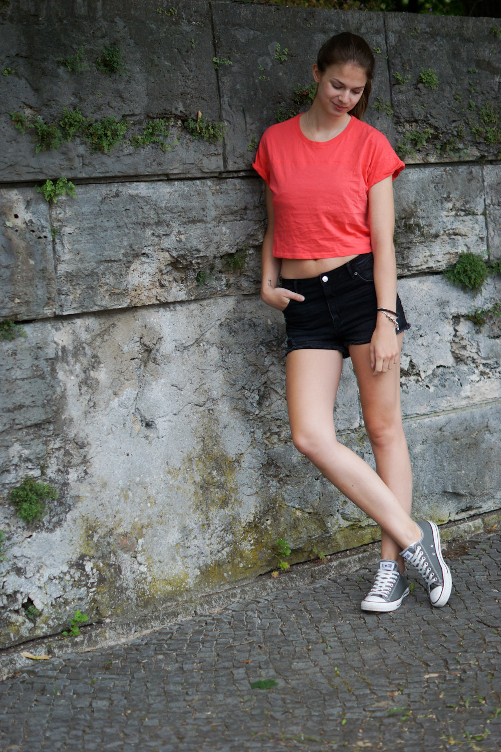 Mood Week Sporty Crop Top Look