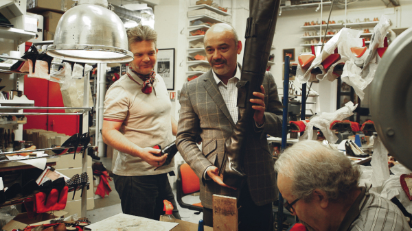 Christian Louboutin bei der Arbeit