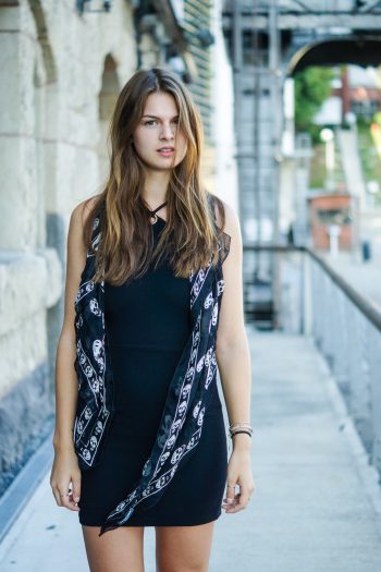 Kleid mit Cut-Outs