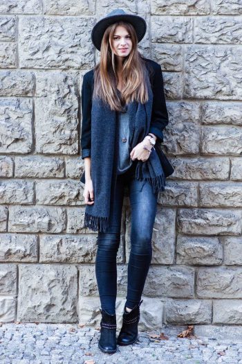 Neu, aber alt: die Boots mit Nieten