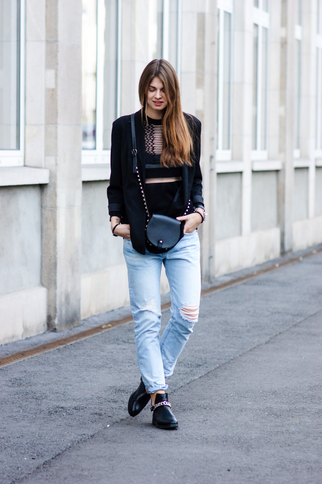 How to wear boyfriend jeans