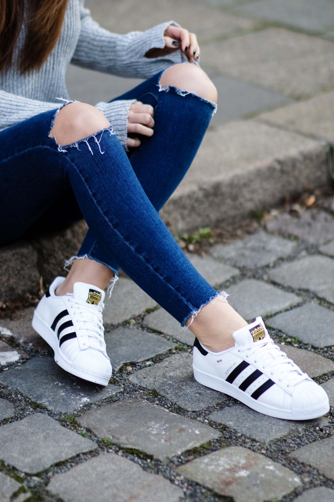 How to wear Superstars