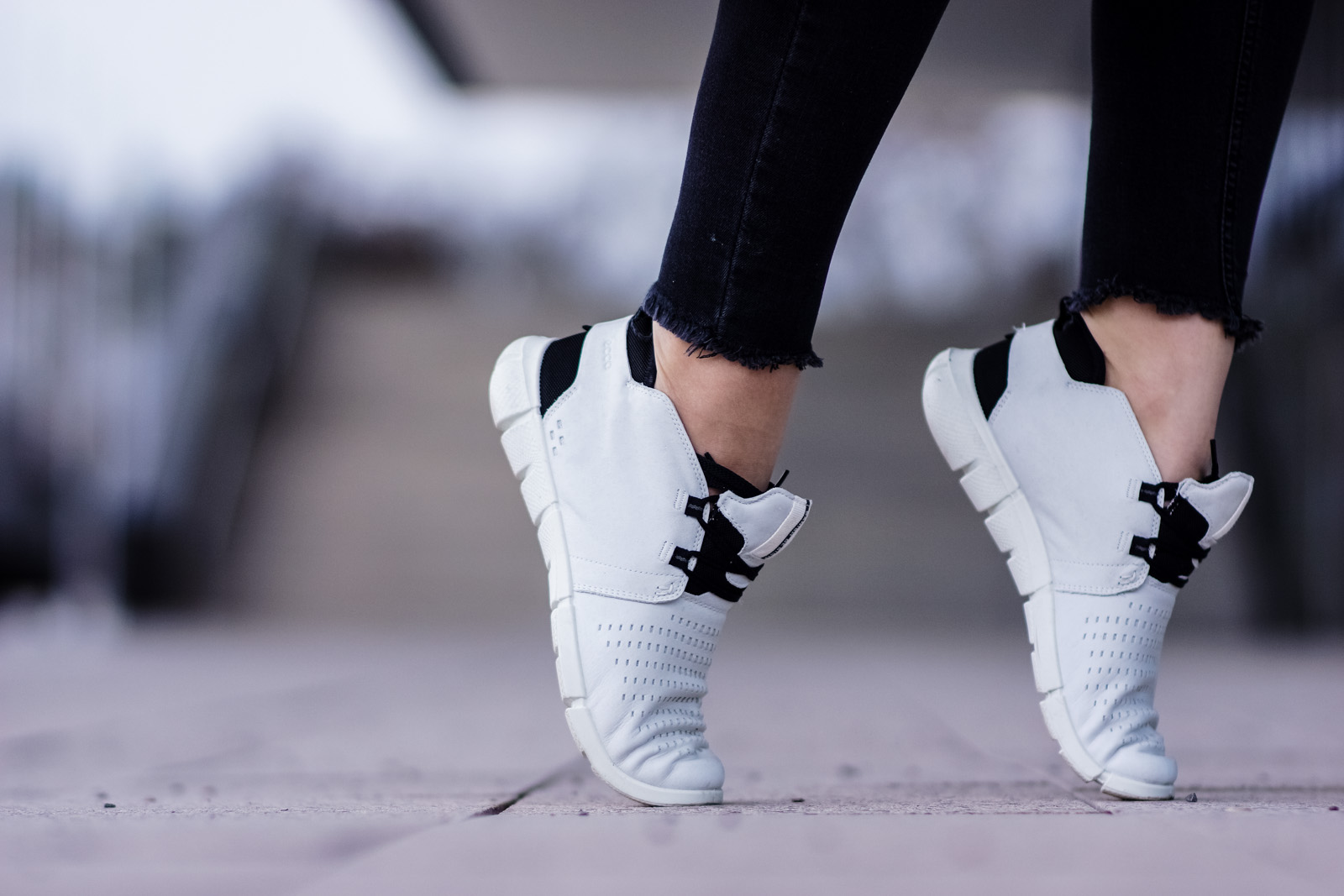 ecco walkathon shoes