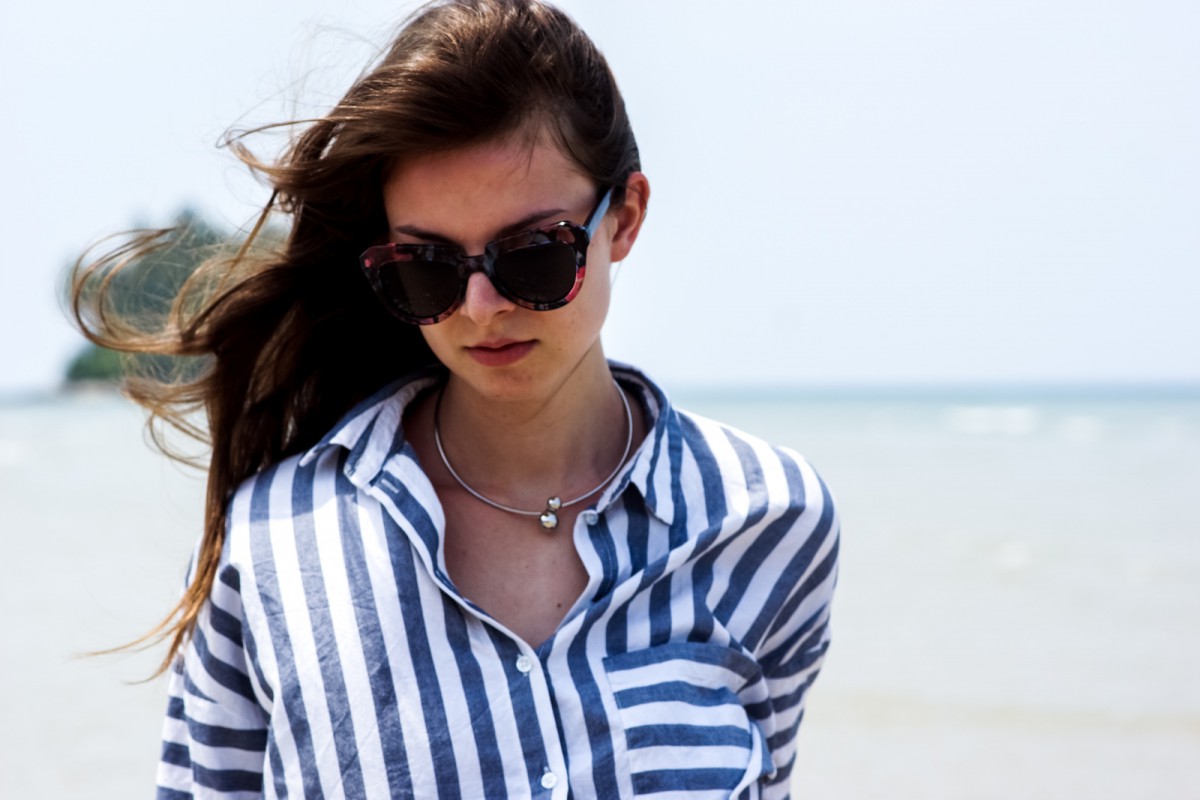 How to wear a striped shirt