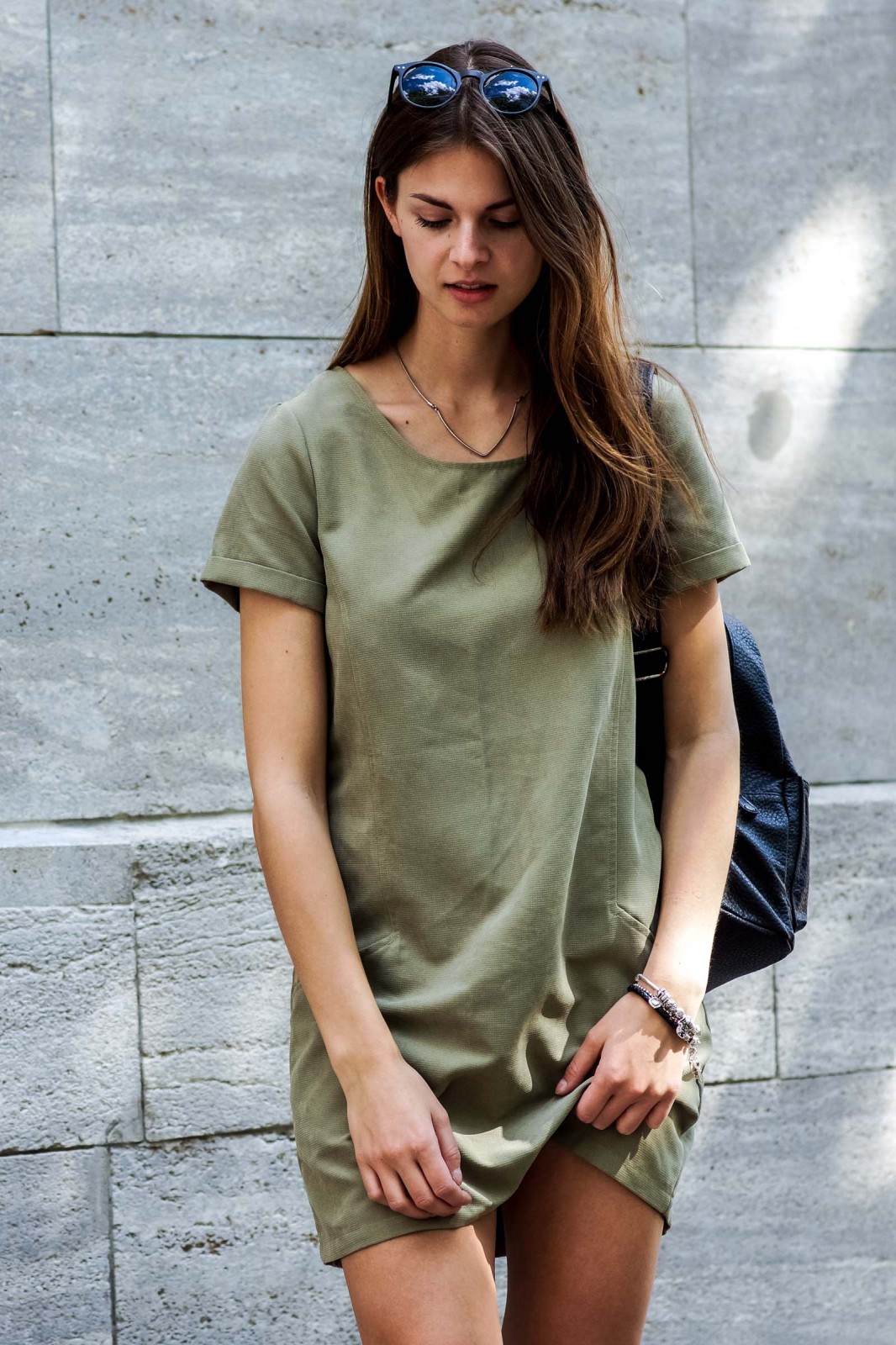 How to wear khaki