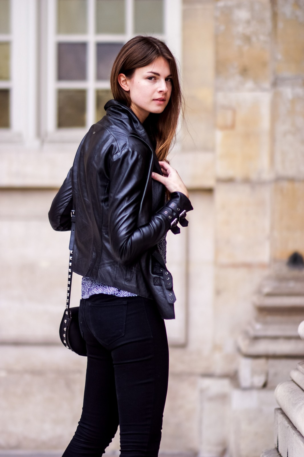 How to wear a leather jacket
