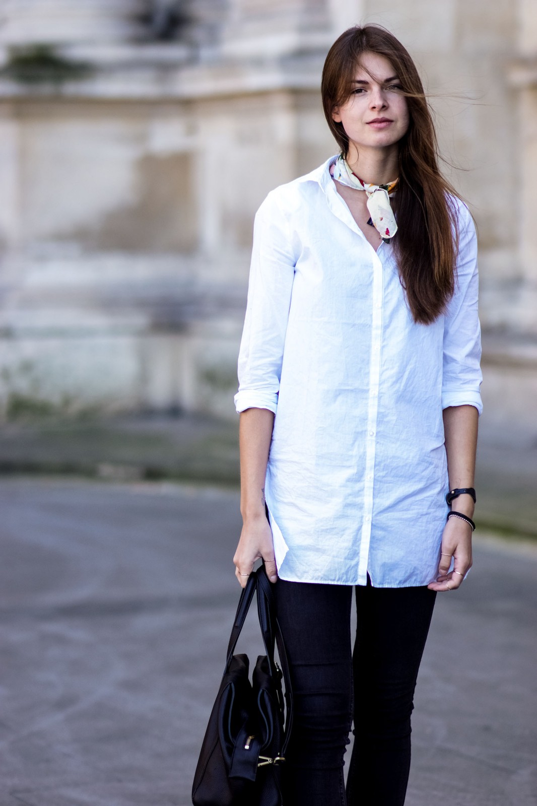 How to wear a white shirt