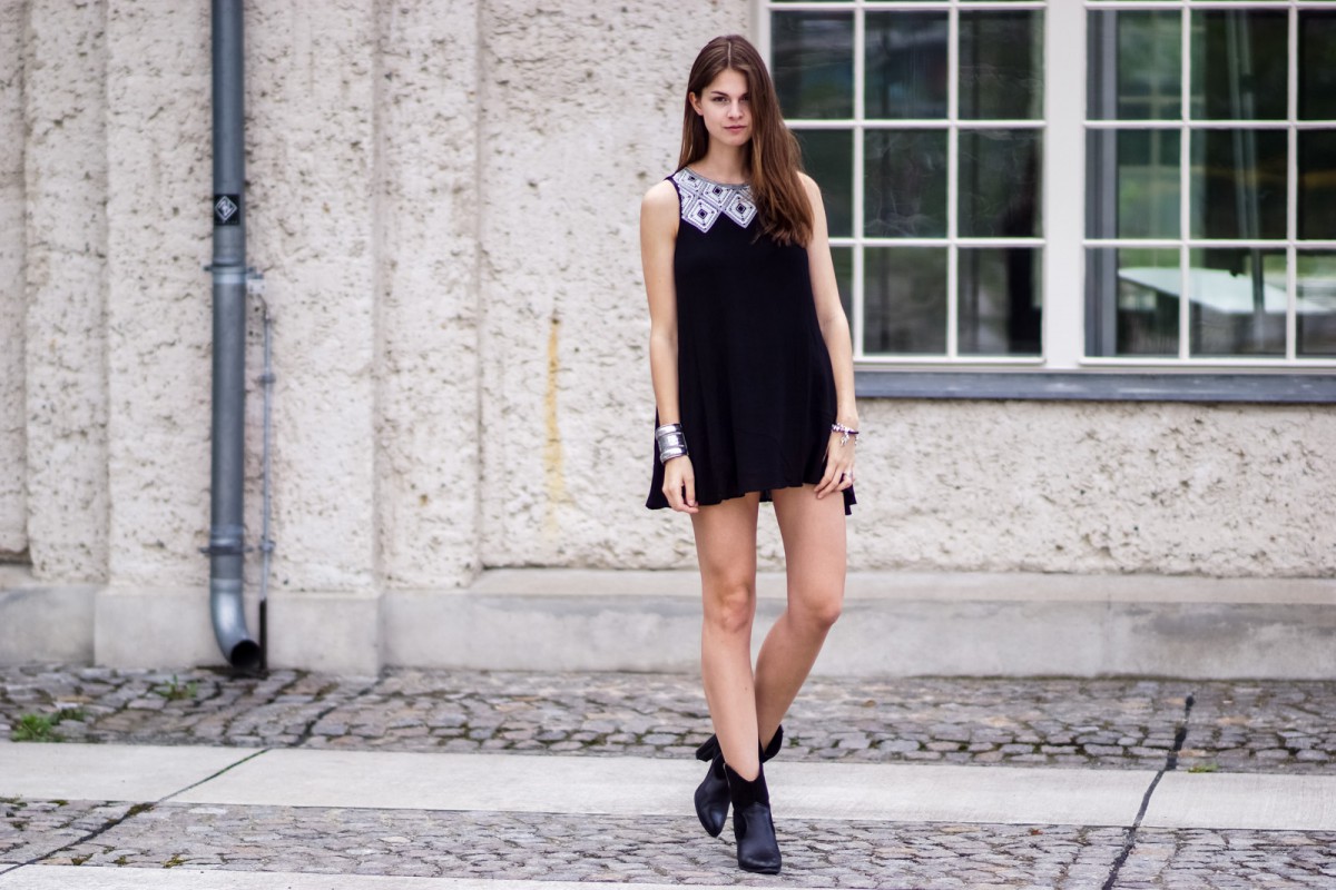 How to wear a little black dress