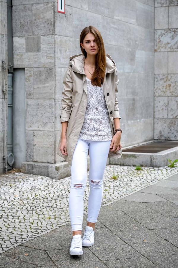 The beige Woolrich Parka, an Iconic Piece