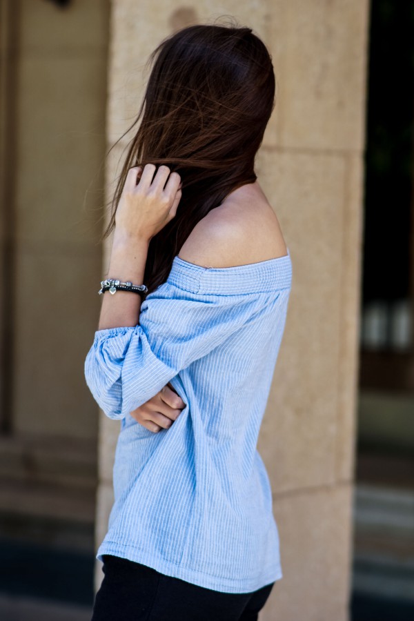light blue sneakers womens outfit