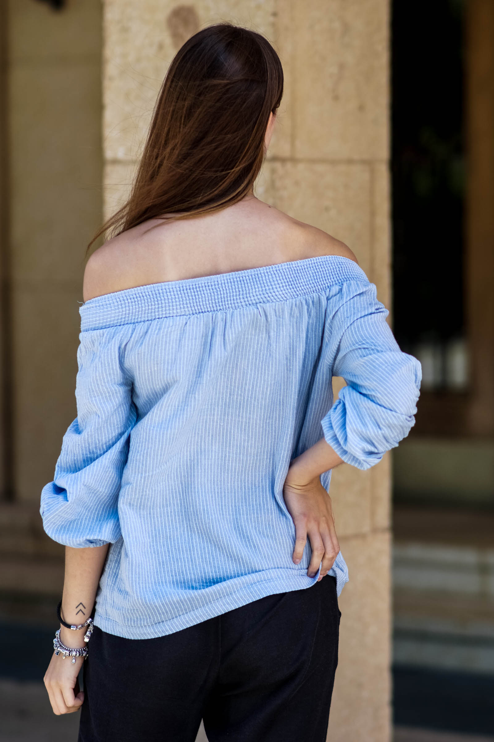 light blue sneakers womens outfit