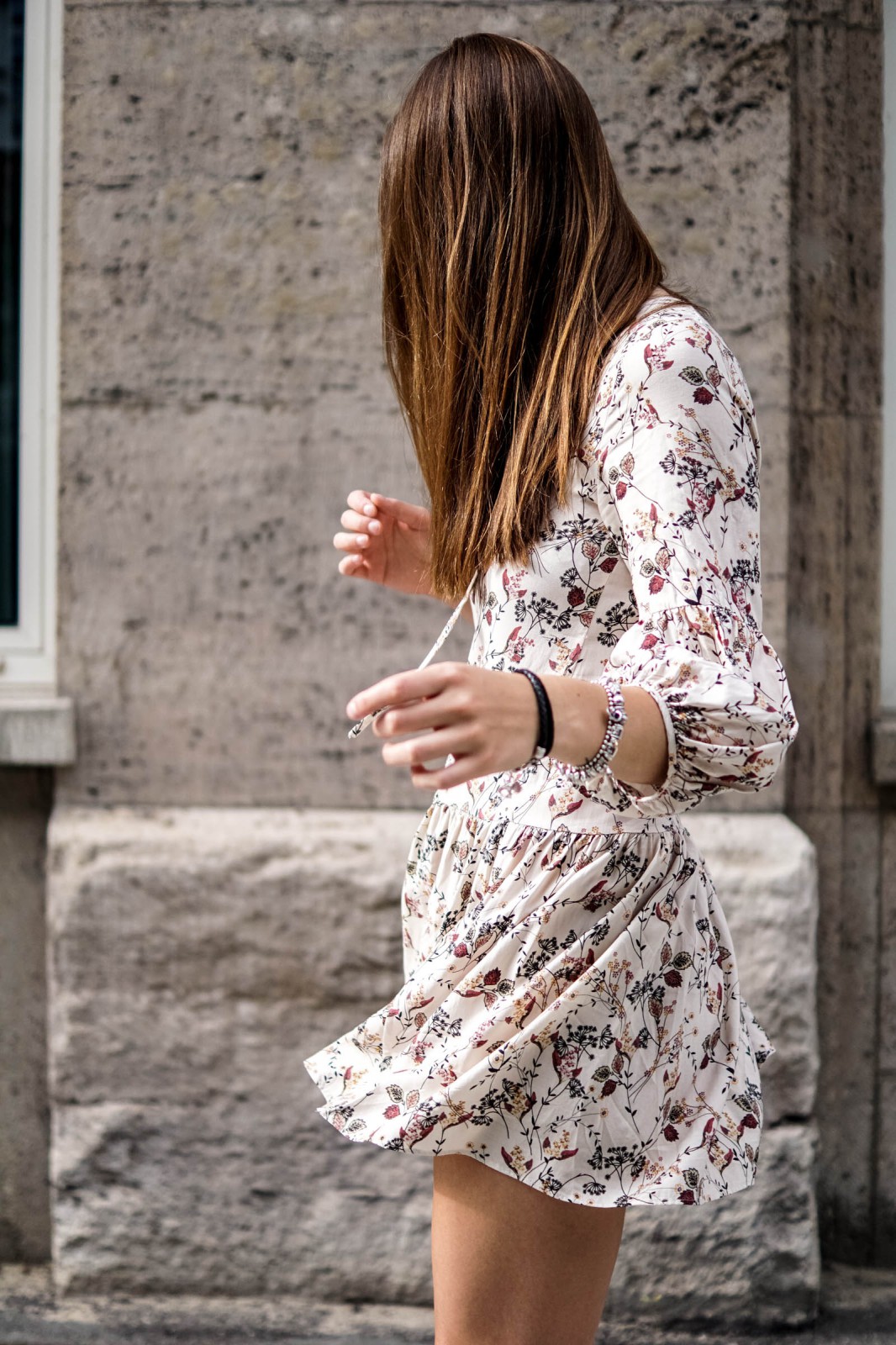 How to wear a flower dress