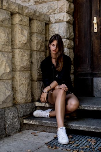 Playsuit und Bomber Jacke