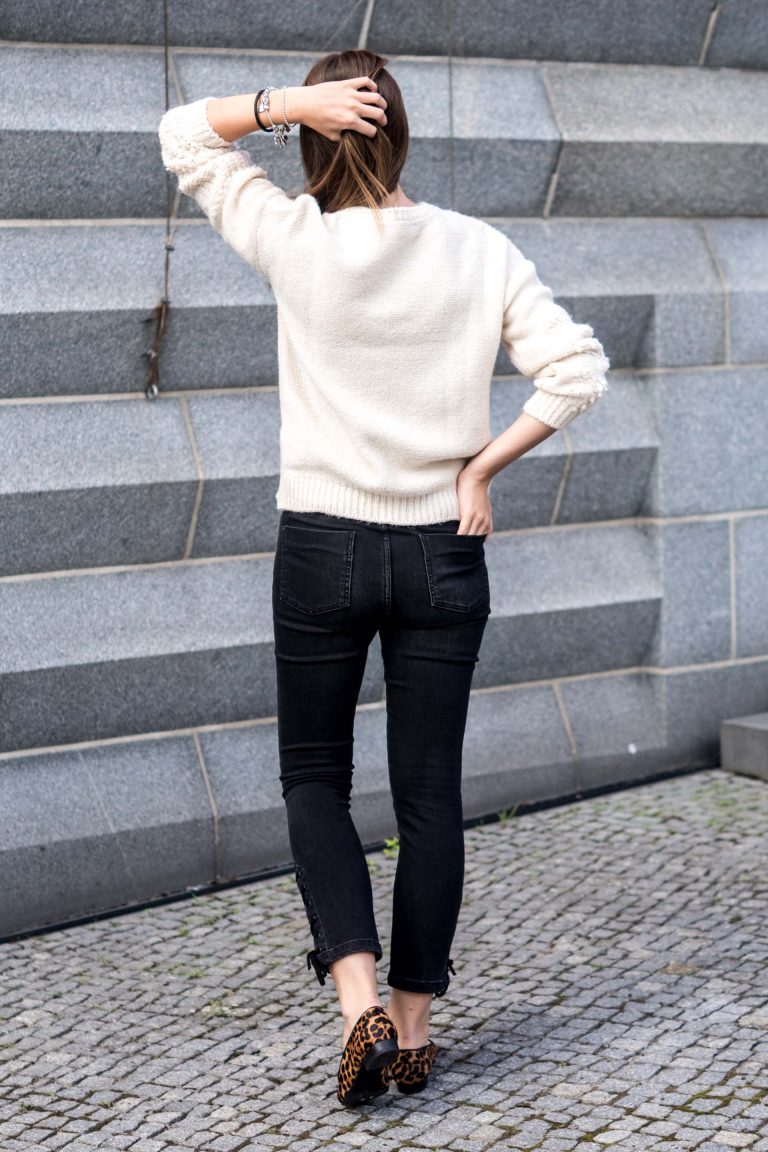 Leo Slippers, Black Jeans and White Sweater || Autumn Outfit