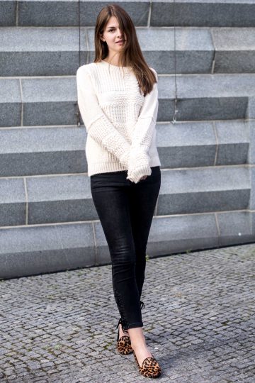 Wie trägt man eine schwarze Jeans