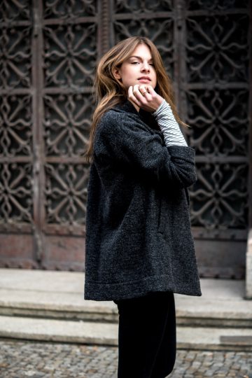 How to wear a dark grey coat