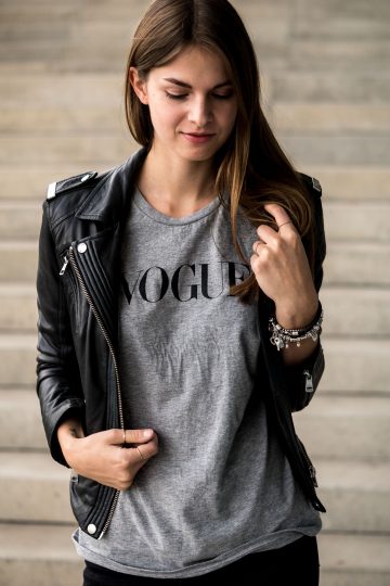 VOGUE T-Shirt