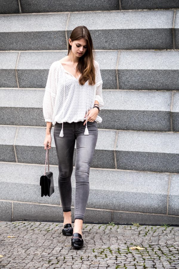 Grey Pants, White Shirt and Mule Sandals || Autumn Outfit 2016