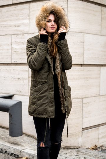 Parka with fur hood