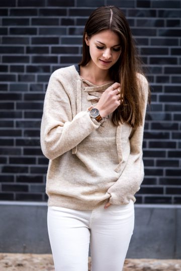 Beiger Pullover