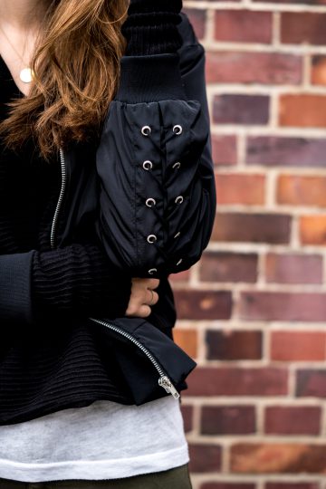 Bomberjacke mit Schnürung