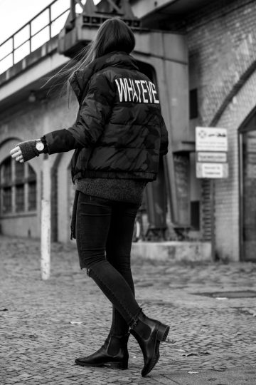 Jacke mit Schriftzug