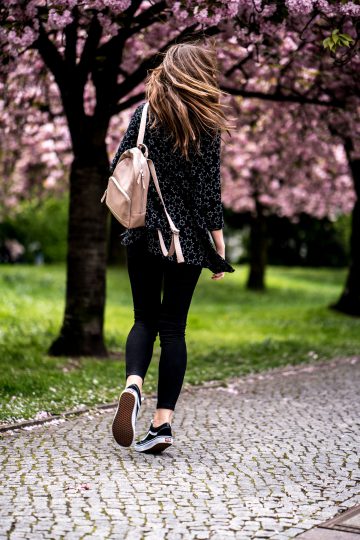 Wie trägt man einen Rucksack