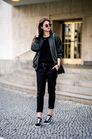 how to wear black pants