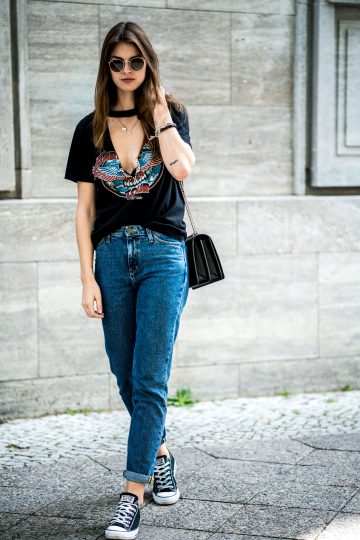 How to wear Mom Jeans