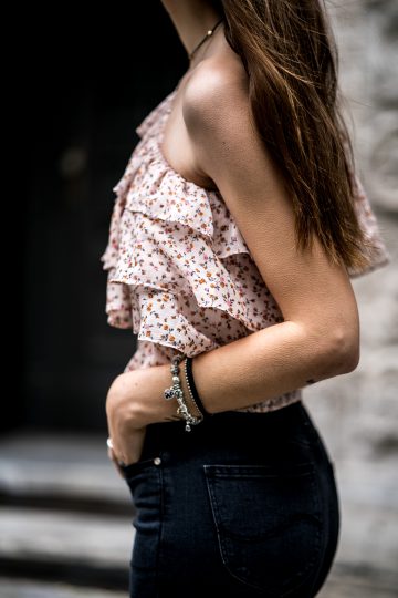 Shirt with floral print