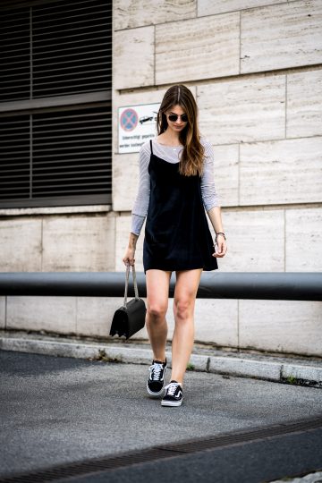schwarzes Samtkleid