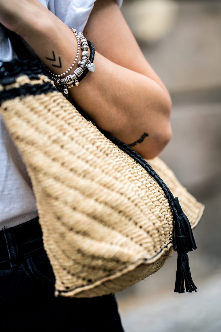 How to wear a Straw Bag Summer Trend 2017 Fashionblog Berlin