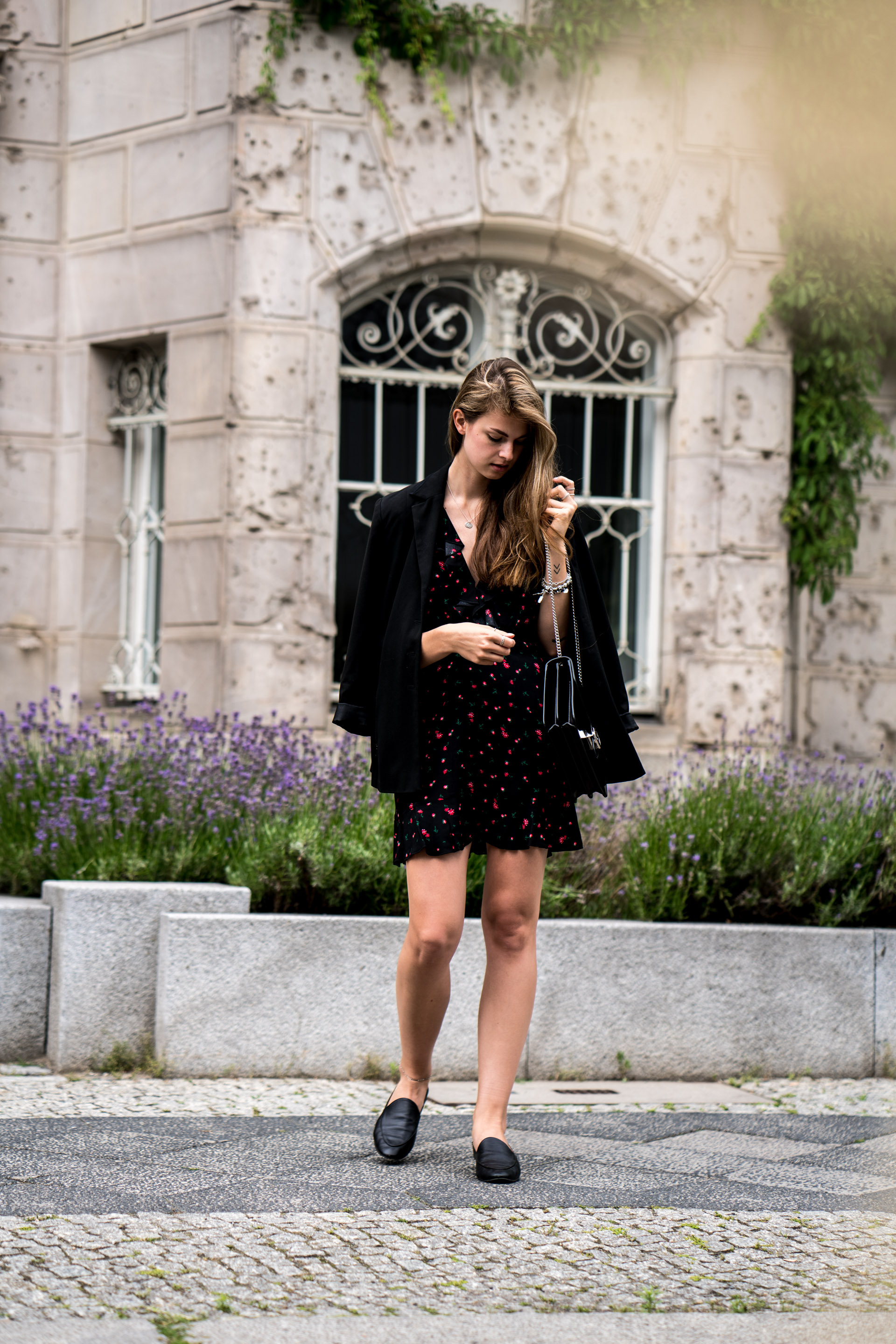 Black Dress with Flower Print Fashionblog Berlin Summer 2017