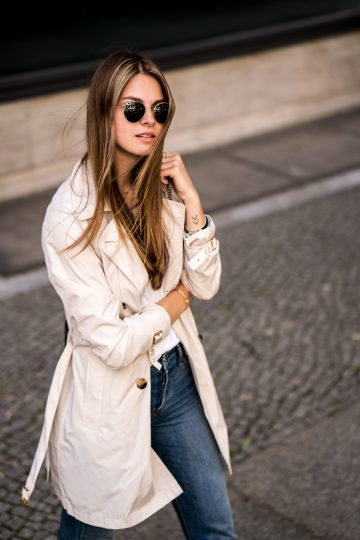 Blue Jeans and white Shirt