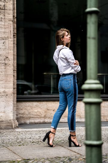 How to wear Mom Jeans