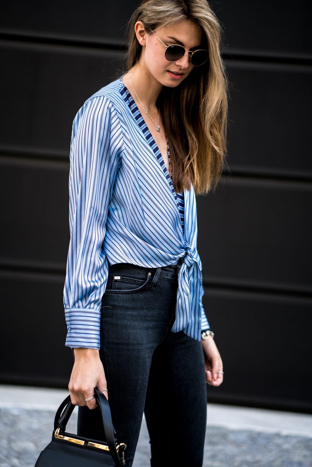 Striped Body with a low neckline || Fashion Week Berlin Outfit