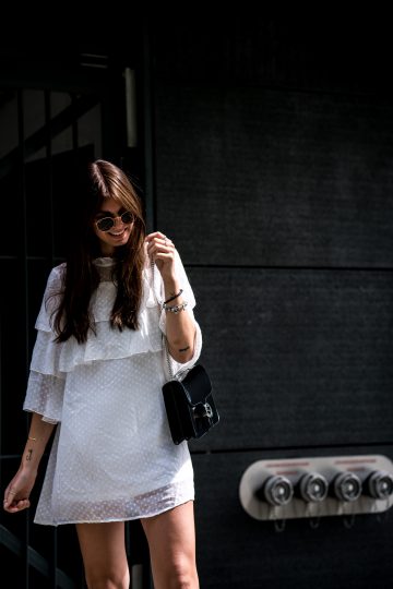 white dress with Statement-sleeves