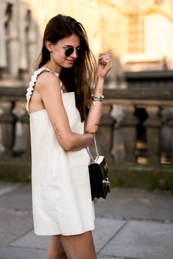 how to wear a white dress