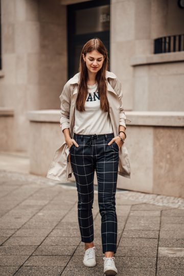 how to wear plaid pants