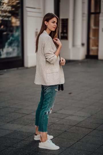 Whaelse_Fashionblog_Light_Blazer_Boyfriend_Jeans-15