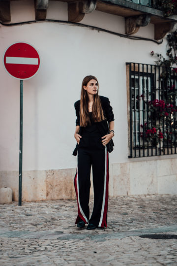 https://www.whaelse.com/wp-content/uploads/2017/11/Whaelse_Fashionblog_Berlin_Lisbon_Wide_Leg_Pants-3-360x540.jpg